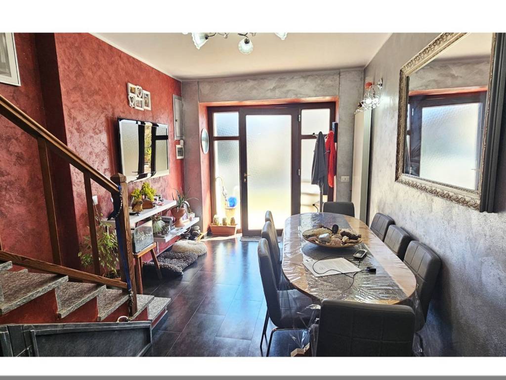 Casa indipendente a Dormelletto in Corso Camillo Benso di Cavour, 138 - Foto 2