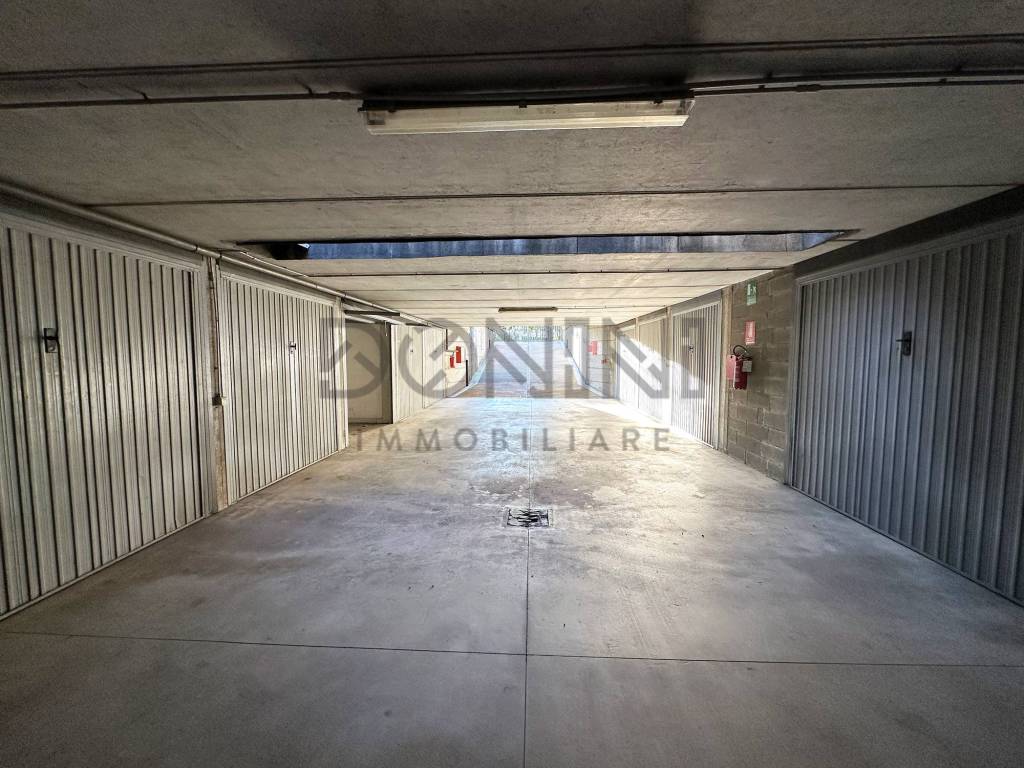 Box / garage a Tradate in Via Paolo Thaon de Revel, 6 - Foto 4