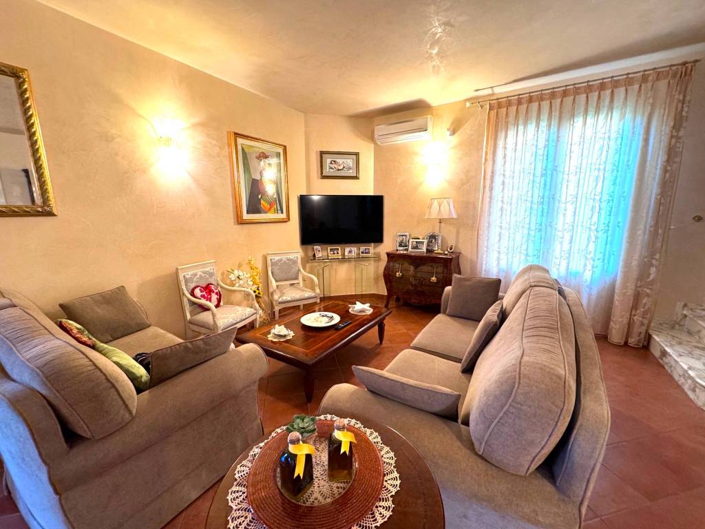 Villa a Pistoia in Via Vecchia Montalese - Foto 2