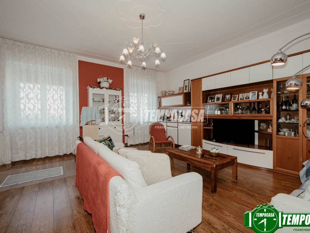 Appartamento a Voghera in Via F.lli Rosselli - Foto 2