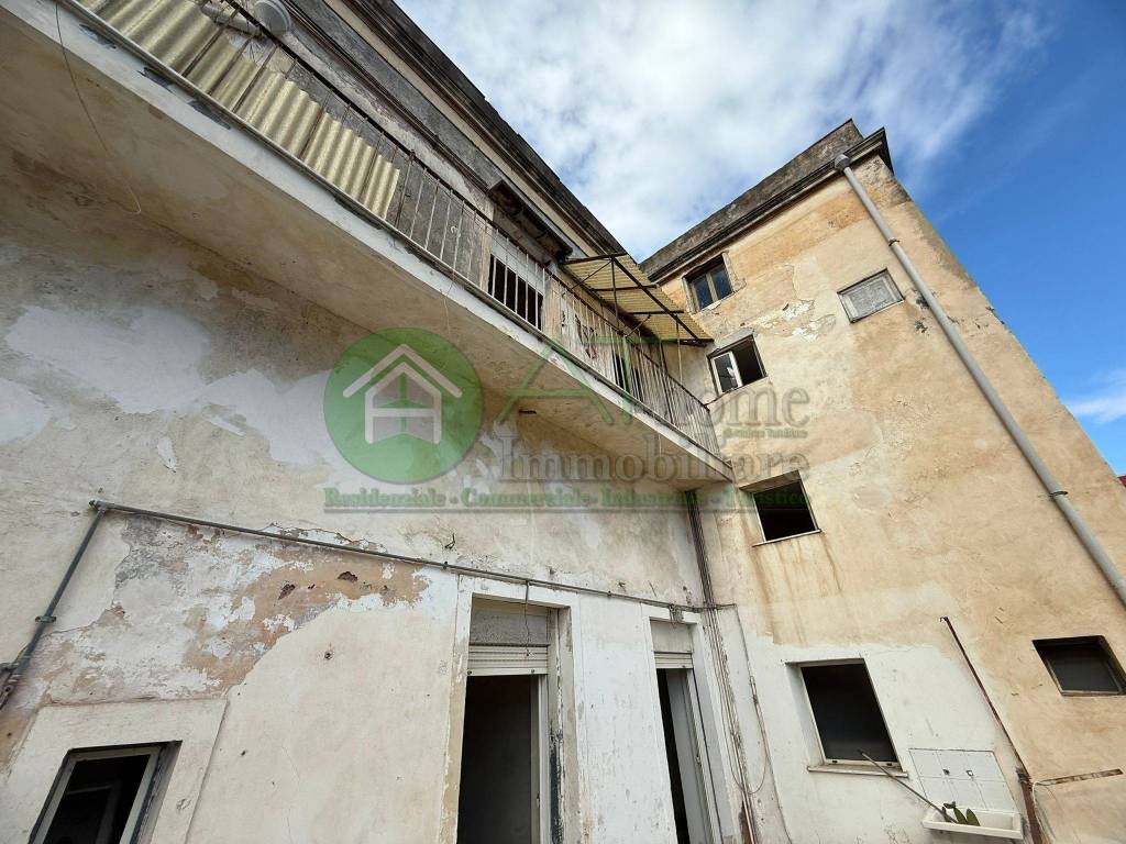 Palazzo / stabile a Catania - Foto 2