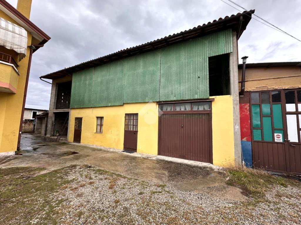 Casa indipendente a Mirano in Via Varotara, 23 - Foto 2
