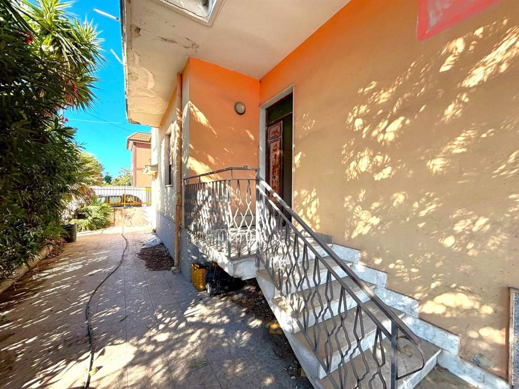 Appartamento a Mondragone in via cavalieri vittorio veneto - Foto 4
