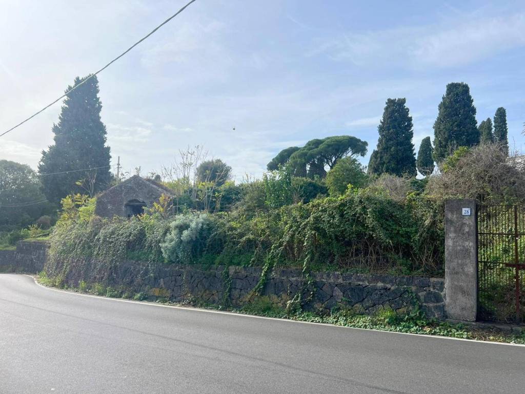 Terreno a Aci catena in Via Eremo Sant'Anna, 28 - Foto 2
