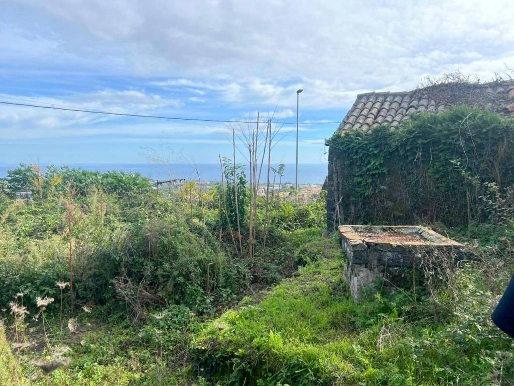 Terreno a Aci catena in Via Eremo Sant'Anna, 28 - Foto 3