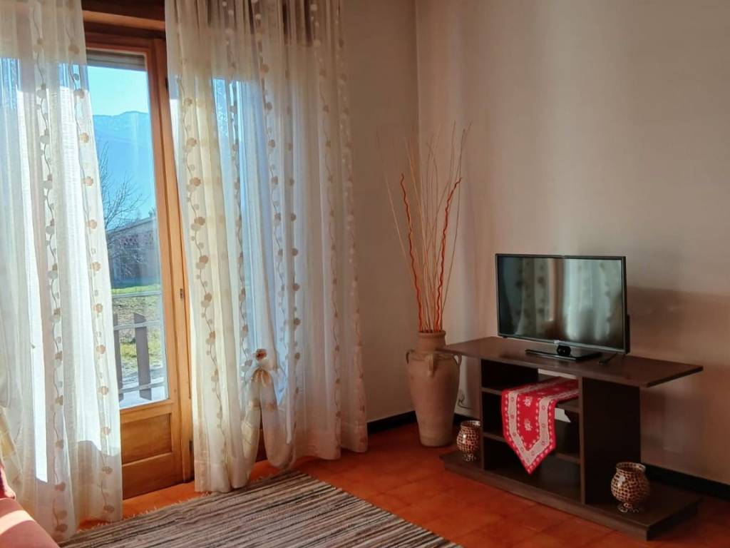 Appartamento a Gravedona ed uniti in Via Regina, 63 - Foto 2