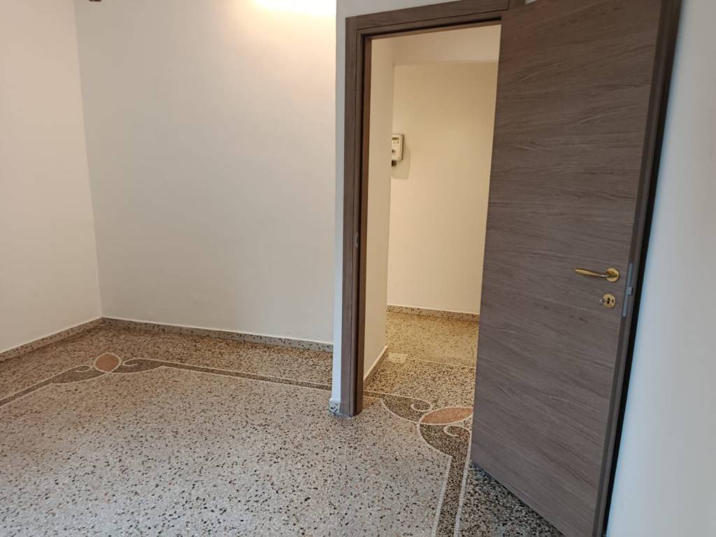 Appartamento a Genova in Salita di Santa Maria della Sanità - Foto 3