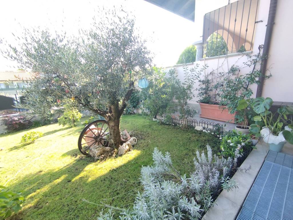 Villa a Cuggiono in Via Aldo Moro - Foto 5