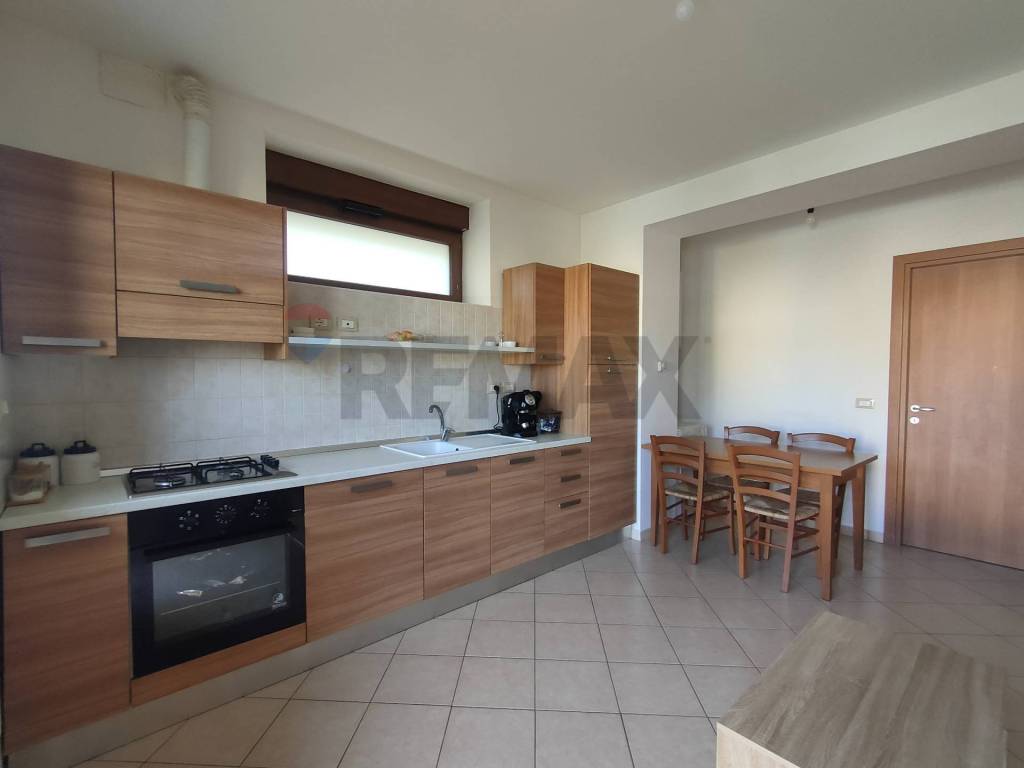 Appartamento a Poggio picenze in Via Caduti di Via Fani - Foto 3