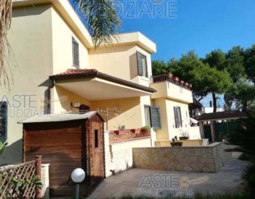 Appartamento a Bisceglie in Viale La Testa, 13 - Foto 2