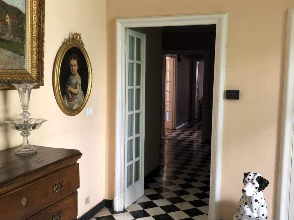 Appartamento a Genova in Via Benedetto Cairoli, 1 - Foto 2