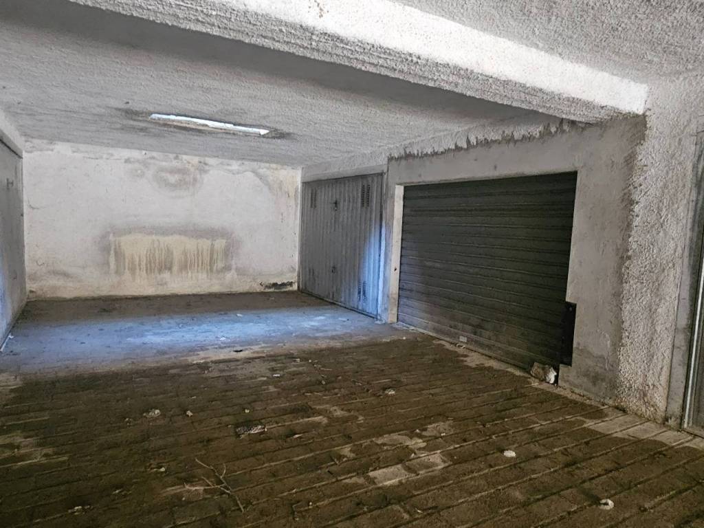 Box / garage a Davoli in Via Bernardino Telesio, 6 - Foto 4
