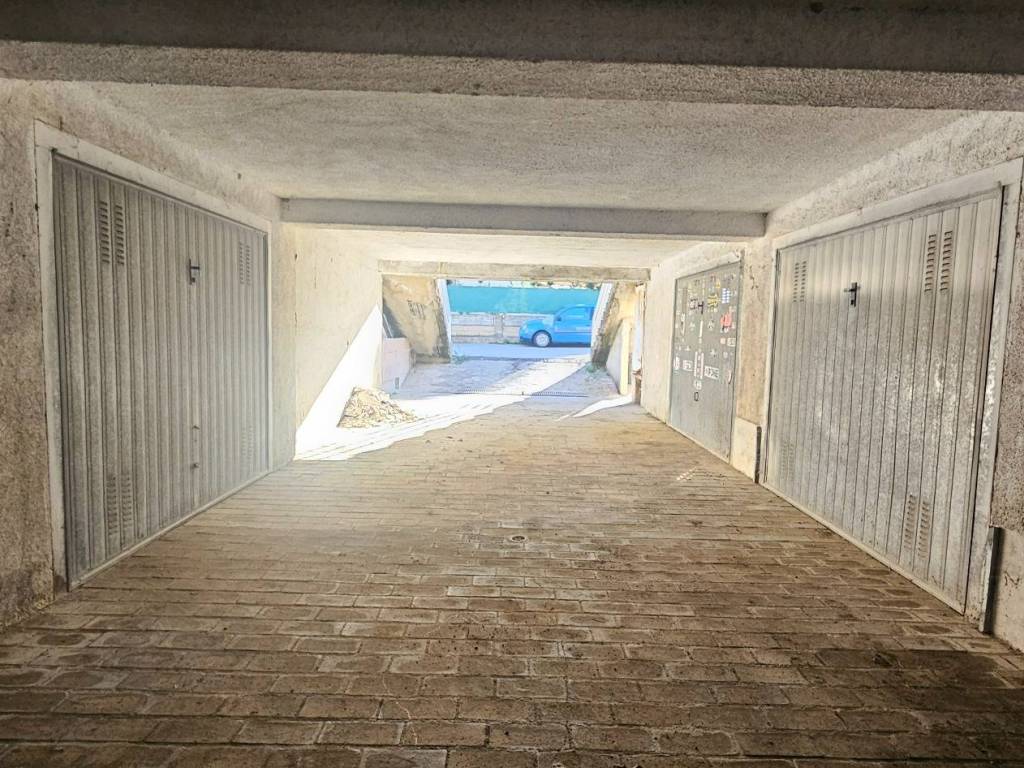 Box / garage a Davoli in Via Bernardino Telesio, 6 - Foto 5