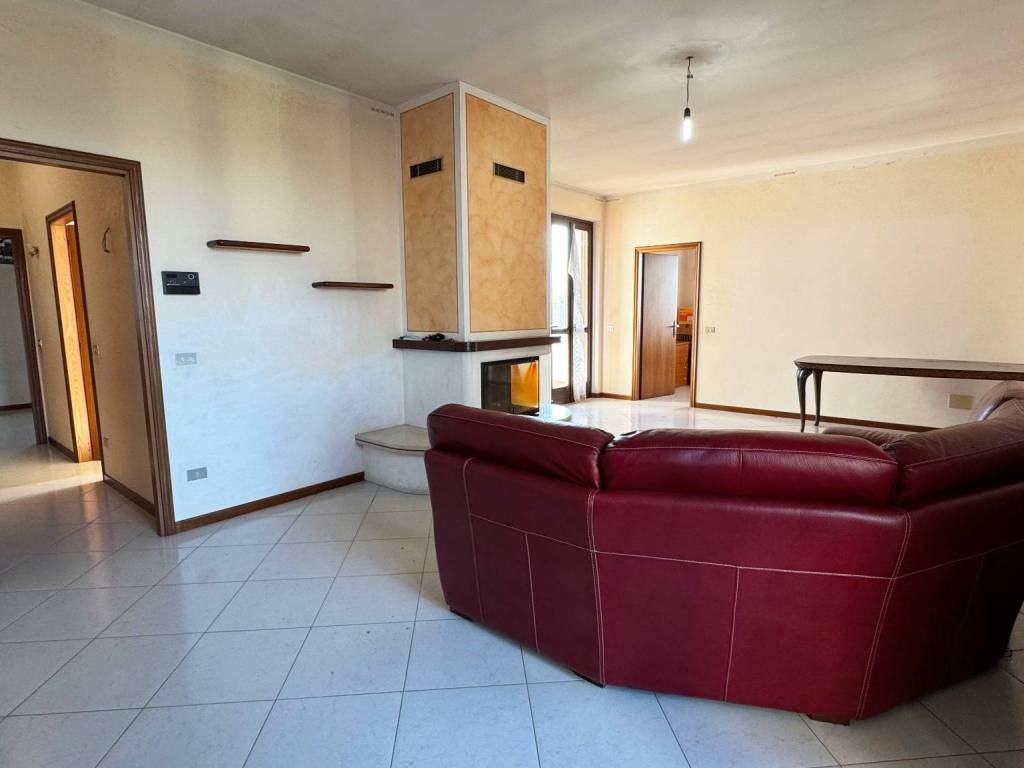 Appartamento a Guidizzolo in Via Professor Carlo Casalegno - Foto 2