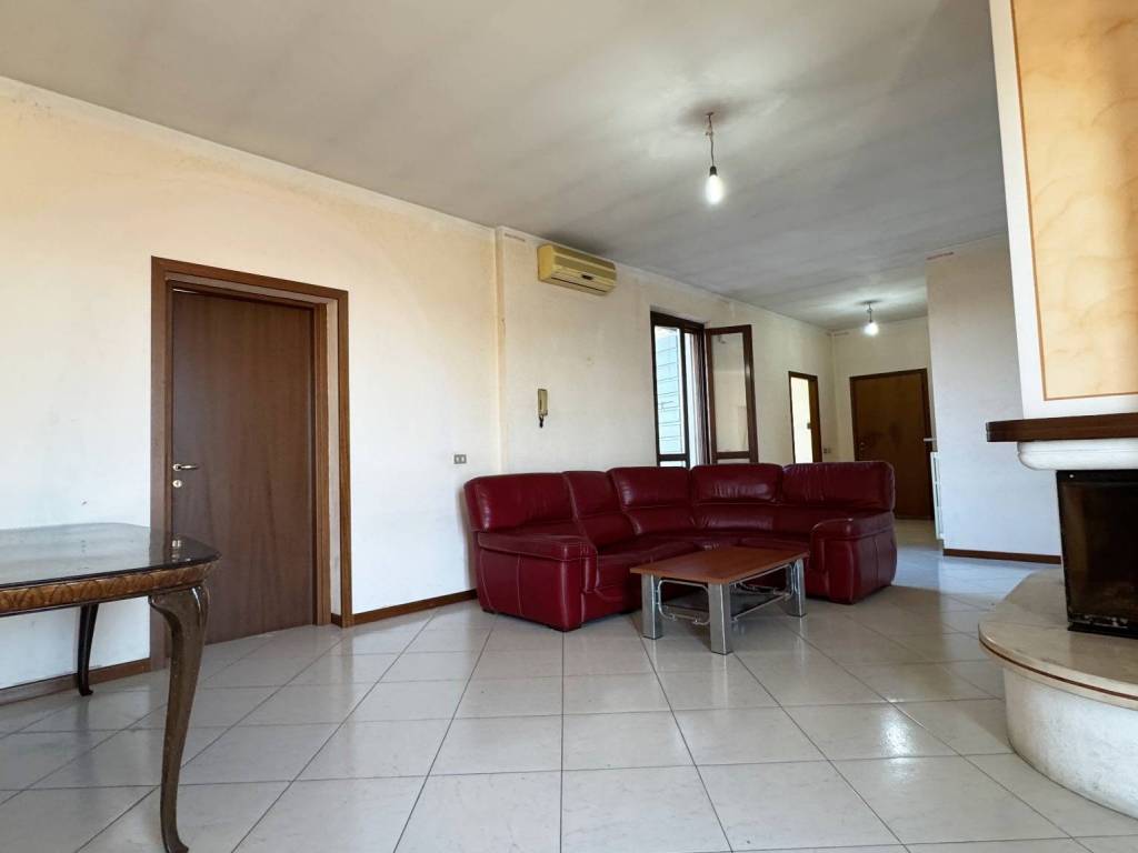 Appartamento a Guidizzolo in Via Professor Carlo Casalegno - Foto 4