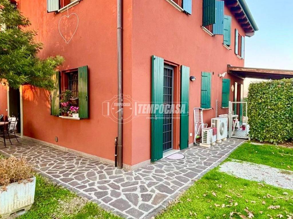 Villetta a schiera a San giovanni in persiceto in Via Modena 59/a - Foto 2