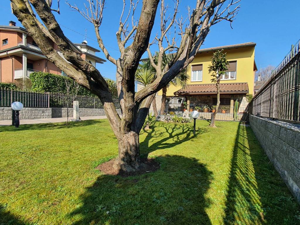 Villa a Seveso in Via Udine, 3 - Foto 2