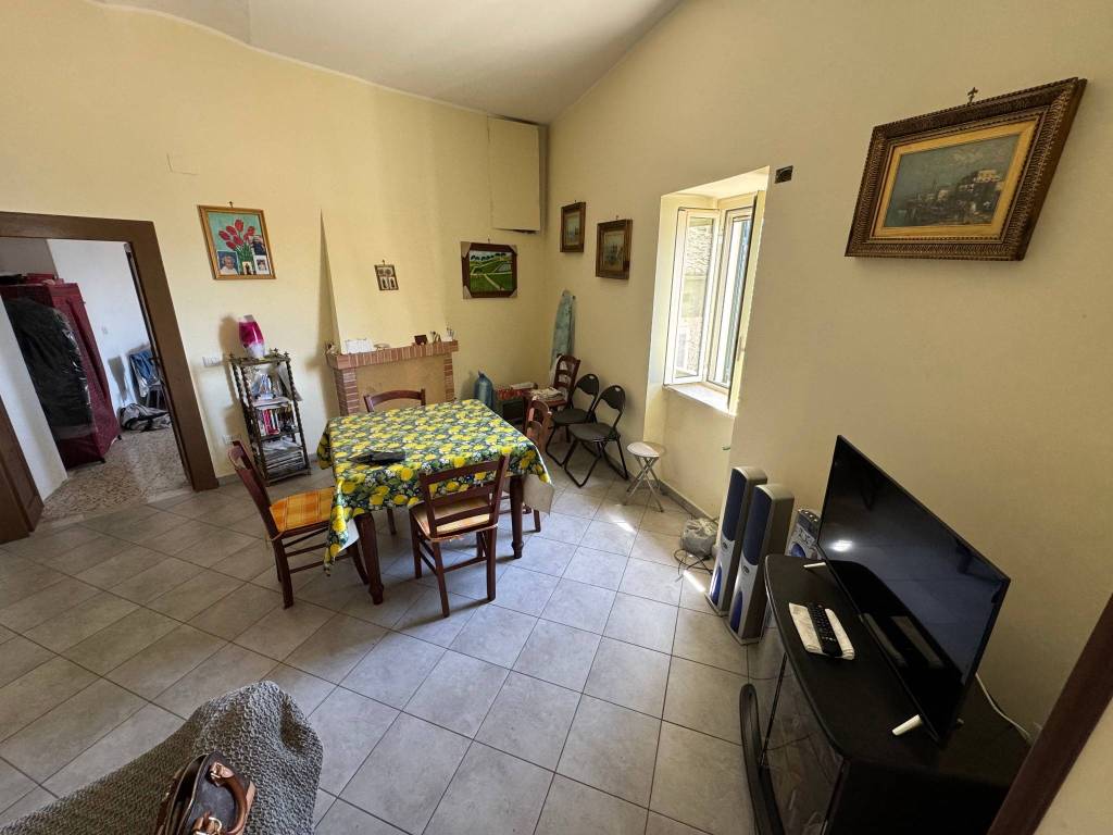 Casa indipendente a Rocca d'arce in Via Matteo Borrello - Foto 5