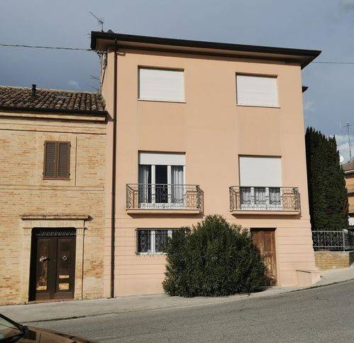 Villa a Montegiorgio in Via Ugolino 8 - Foto 3