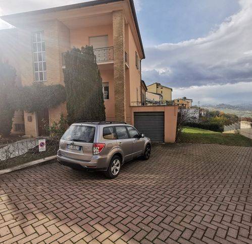 Villa a Montegiorgio in Via Ugolino 8 - Foto 4