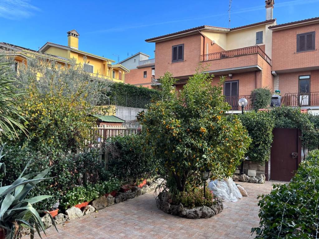 Villetta a schiera a Mentana in Via Taro - Foto 4