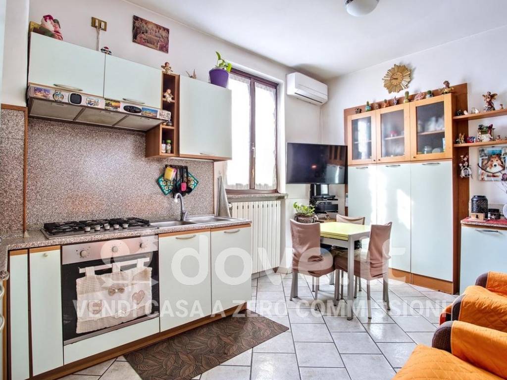 Appartamento a Gavirate in Via Gerli Arioli, 7 - Foto 3