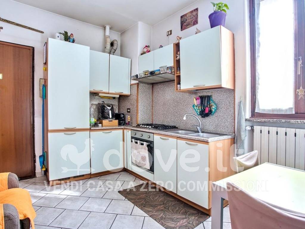 Appartamento a Gavirate in Via Gerli Arioli, 7 - Foto 5