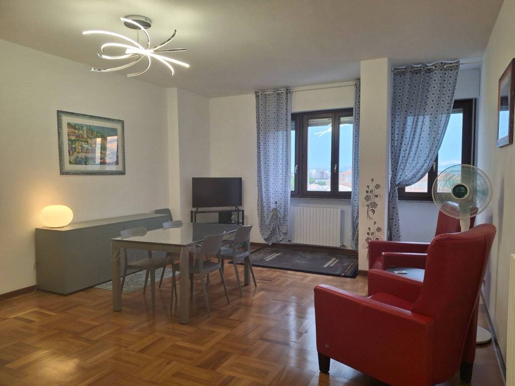 Appartamento a Civitanova marche in Viale Vittorio Veneto - Foto 2