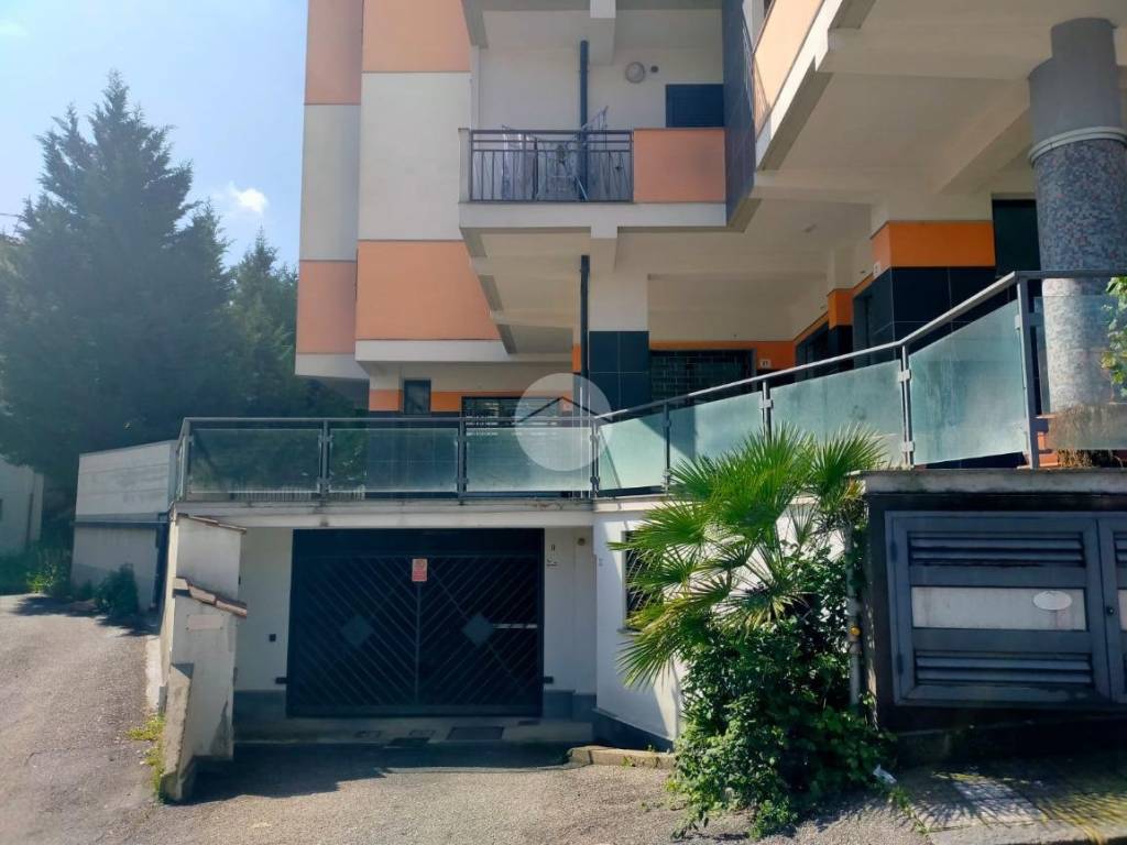 Box / garage a Cosenza in Via Gabriele e Guido Pizzuti, 27 - Foto 4