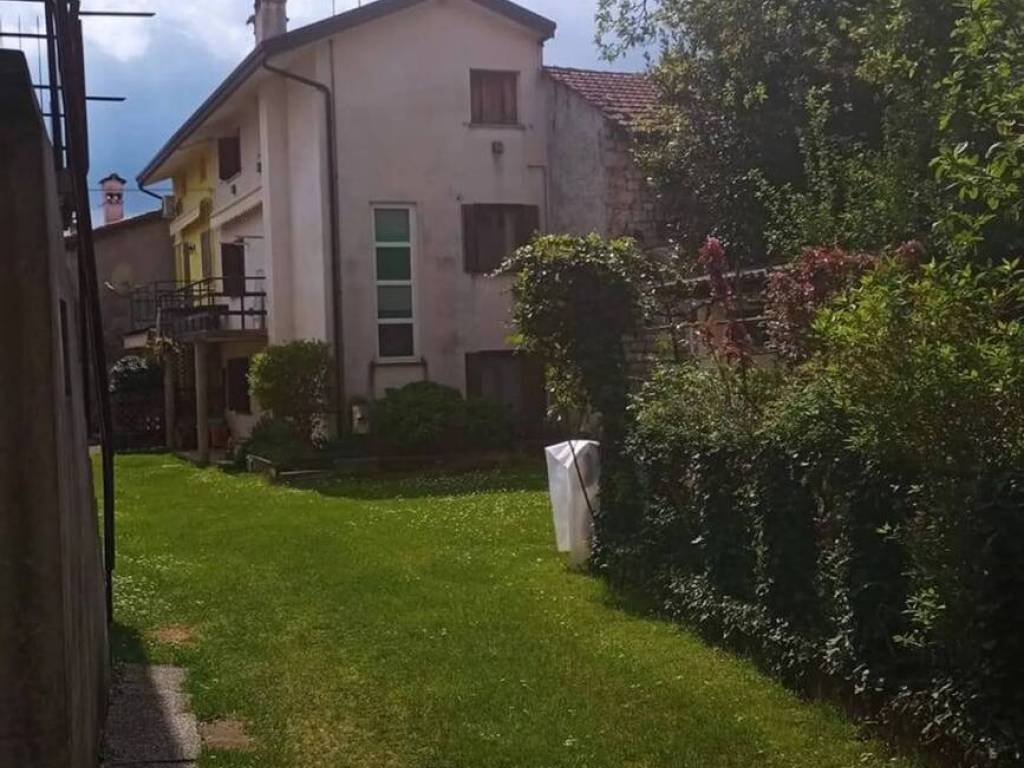 Villa a Aviano in Via Pacifico Valussi N. 7/19 S.N.C. - Foto 2