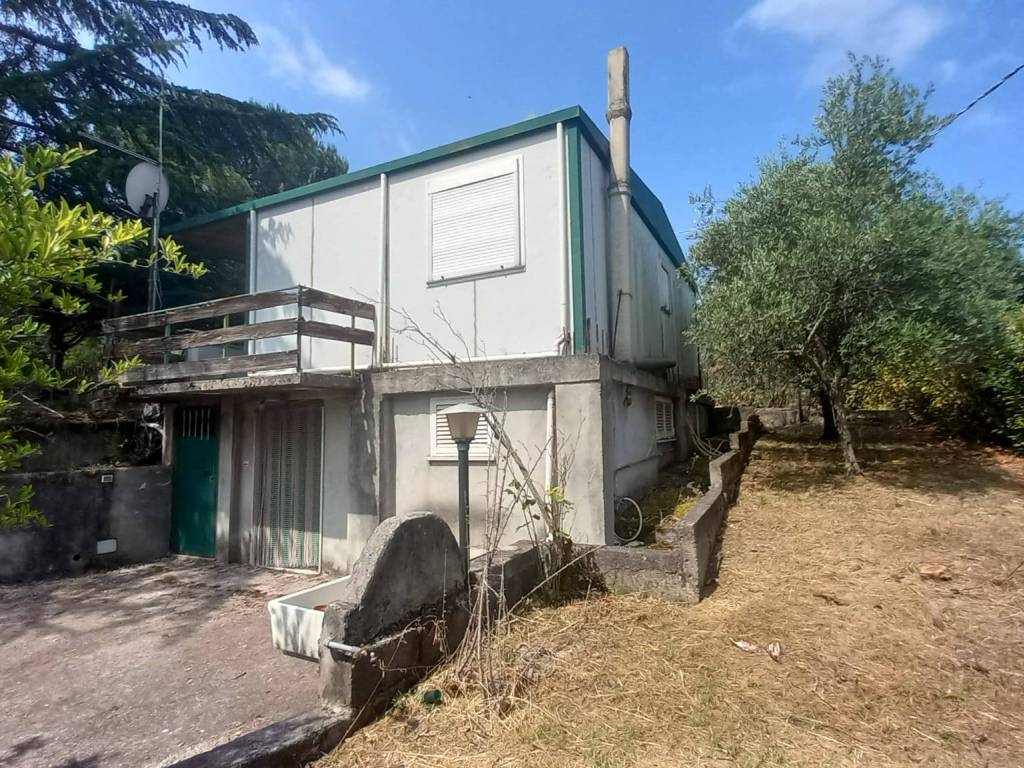 Villa a Tivoli in Via dei Faggi - Foto 3