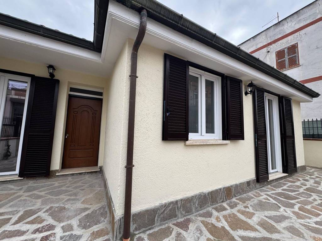 Casa indipendente a Marino in VIA EINAUDI, 14 - Foto 2