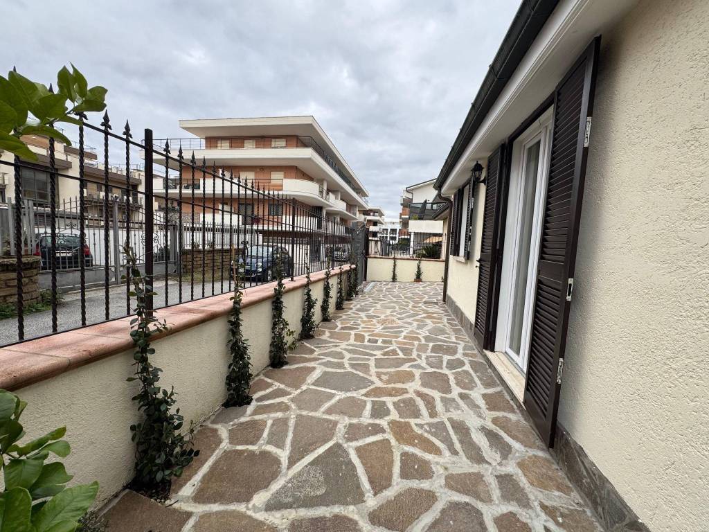 Casa indipendente a Marino in VIA EINAUDI, 14 - Foto 4