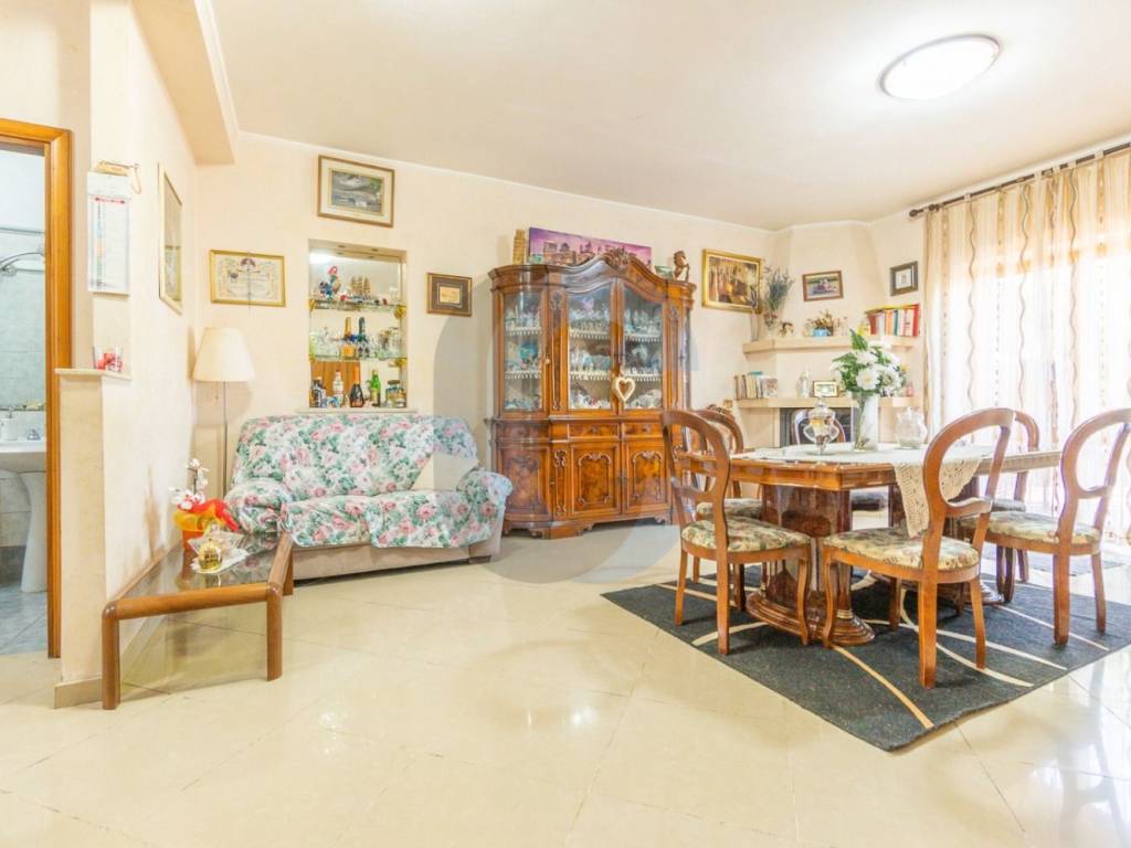 Appartamento a Frascati in Via Grotte dello Stinco, 48 - Foto 2