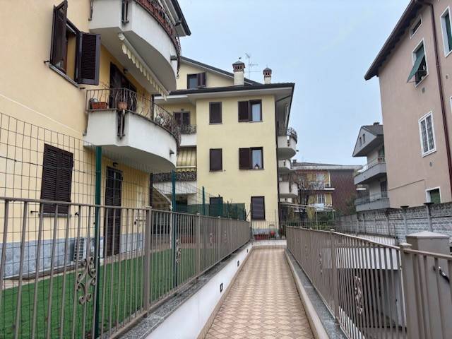 Appartamento a Pioltello in Via Cardinale Andrea Ferrari, 3 - Foto 2