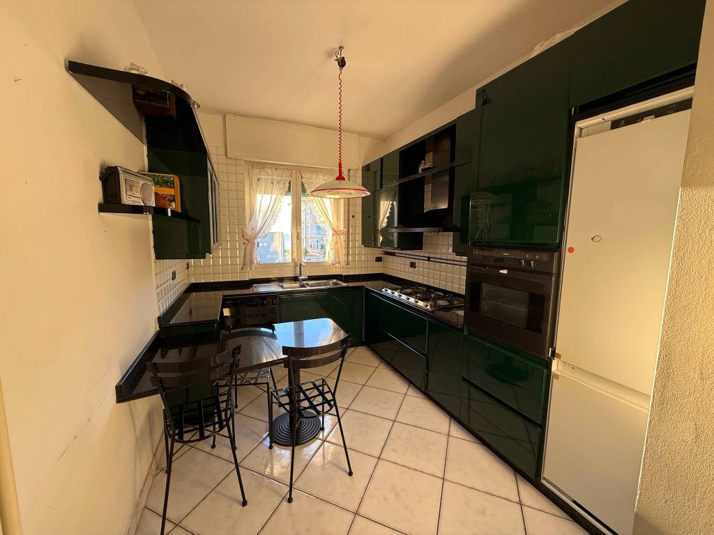 Appartamento a Spotorno in Via Berninzoni - Foto 2