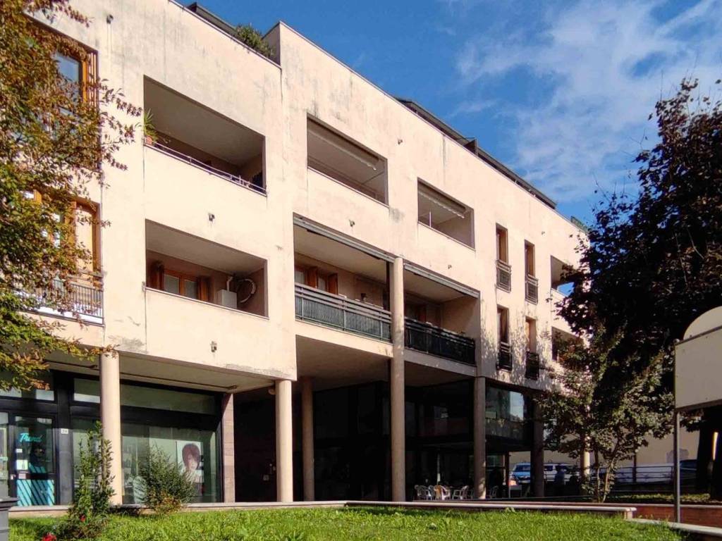 Appartamento a Gerenzano in Piazza Alcide De Gasperi - Foto 2