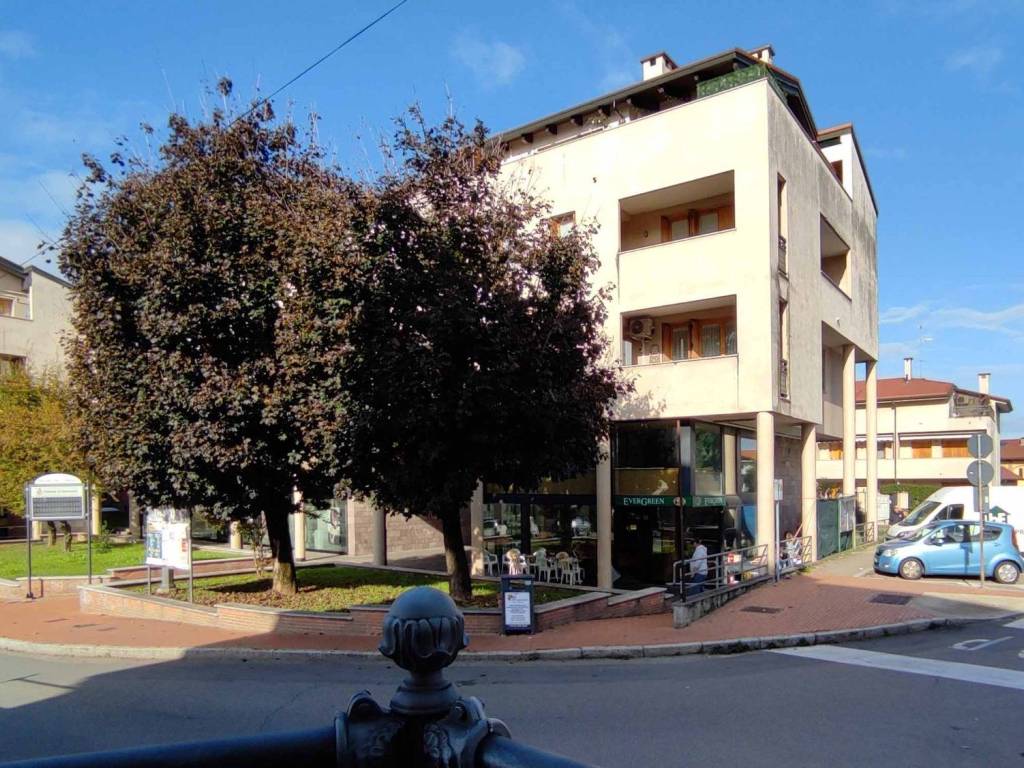 Appartamento a Gerenzano in Piazza Alcide De Gasperi - Foto 4