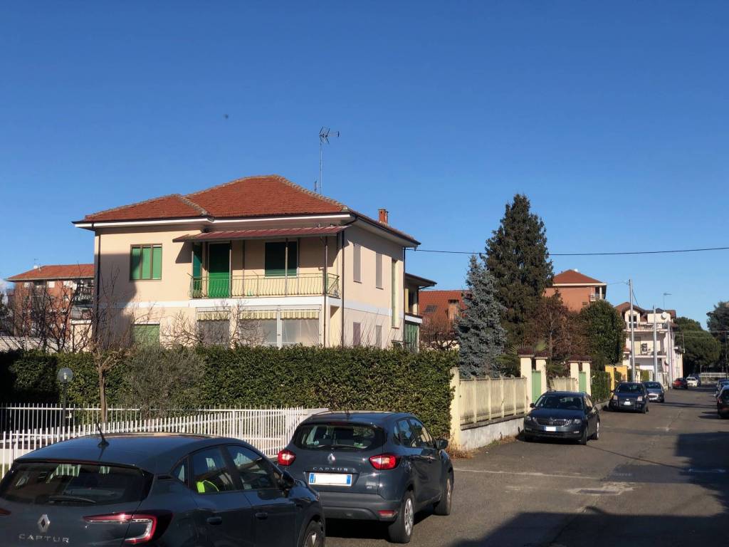 Villa a Orbassano in Via Giuseppe Giusti, 16 - Foto 5