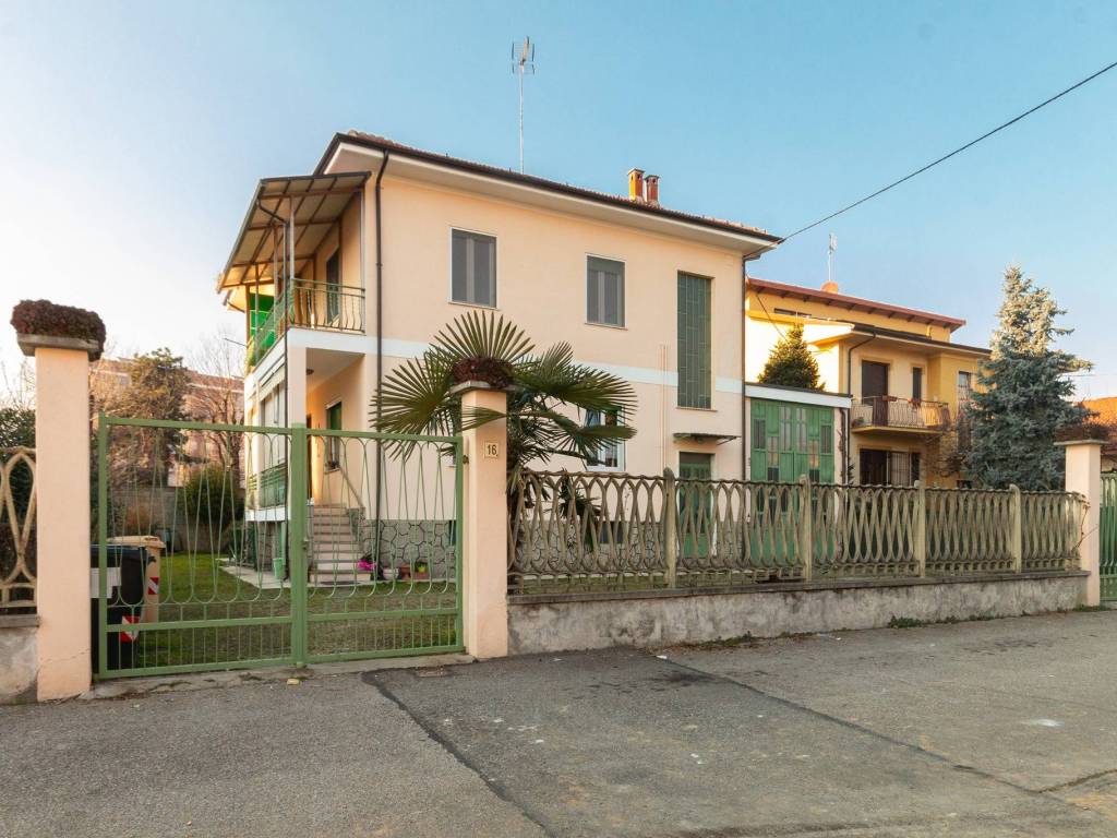 Appartamento a Orbassano in Via Giuseppe Giusti, 16 - Foto 3