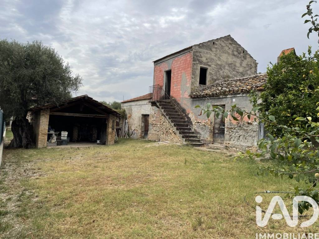 Rustico / casale a Roseto degli abruzzi in Via Leonardo da Vinci, 2 - Foto 3