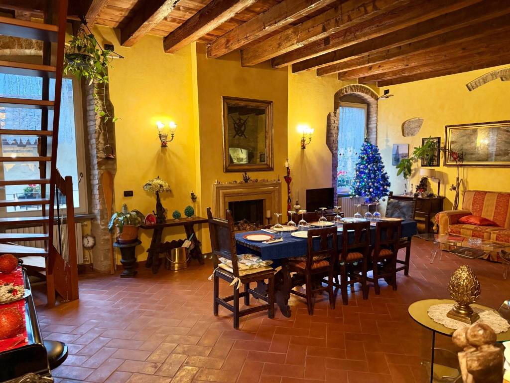 Casa indipendente a Salò in Piazza Vittorio Emanuele II - Foto 2
