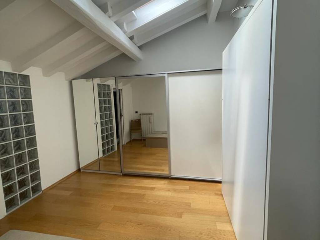 Appartamento a Como in Via Alessandro Volta, 57 - Foto 5