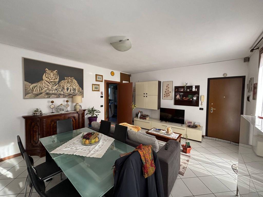 Appartamento a Secugnago in Via Vittorio Veneto - Foto 4