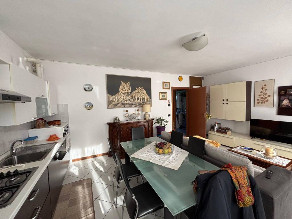 Appartamento a Secugnago in Via Vittorio Veneto - Foto 5