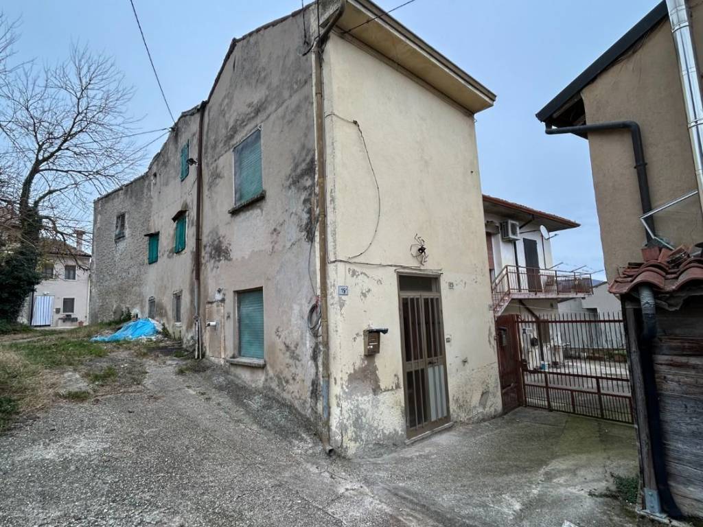 Casa indipendente a Colognola ai colli in Via Orgnano - Foto 2