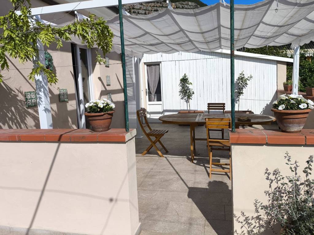 Appartamento a Monsummano terme in Piazza Giuseppe Giusti, 55 - Foto 2