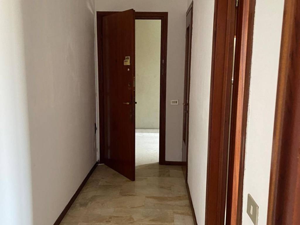 Appartamento a Valmadrera in Via Rio Torto - Foto 5