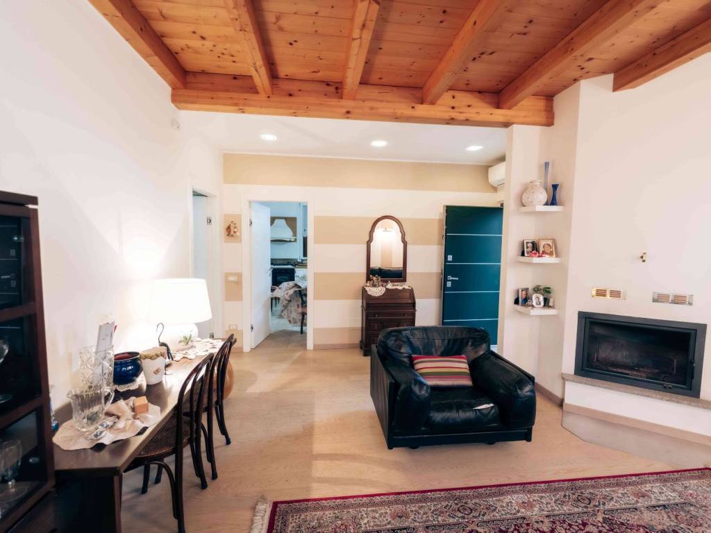 Villa a Cavenago d'adda in Via Suore di Maria Bambina - Foto 3