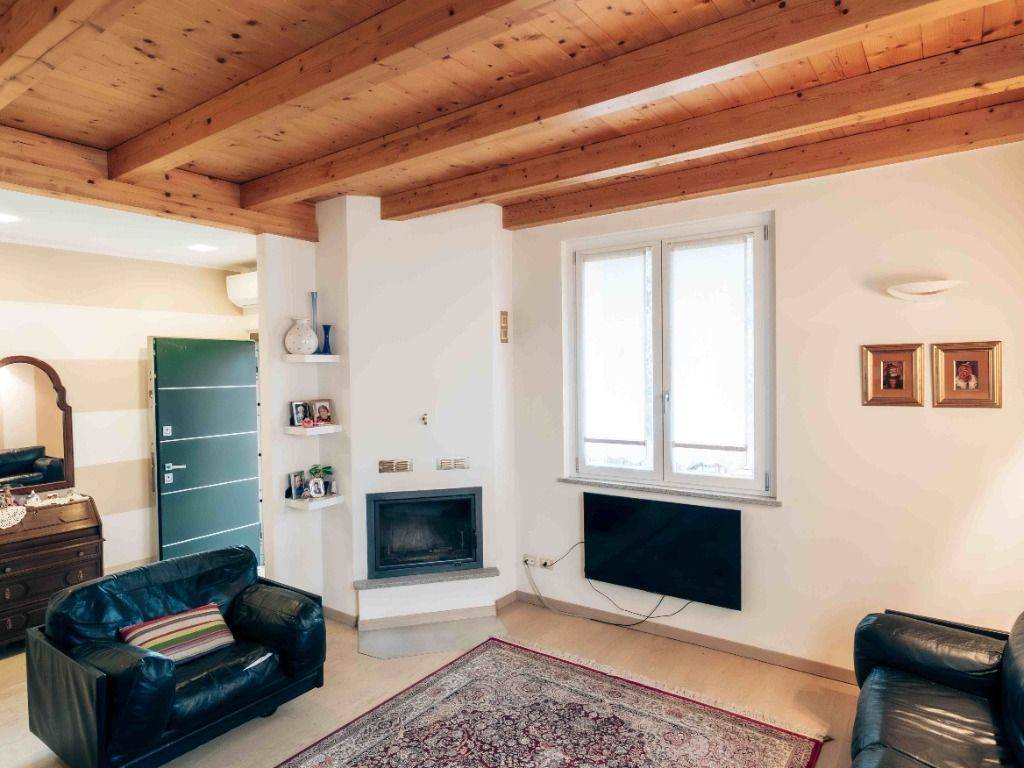 Villa a Cavenago d'adda in Via Suore di Maria Bambina - Foto 5